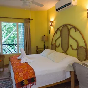 sea-hawk-suites.quintano-roohotels.com/